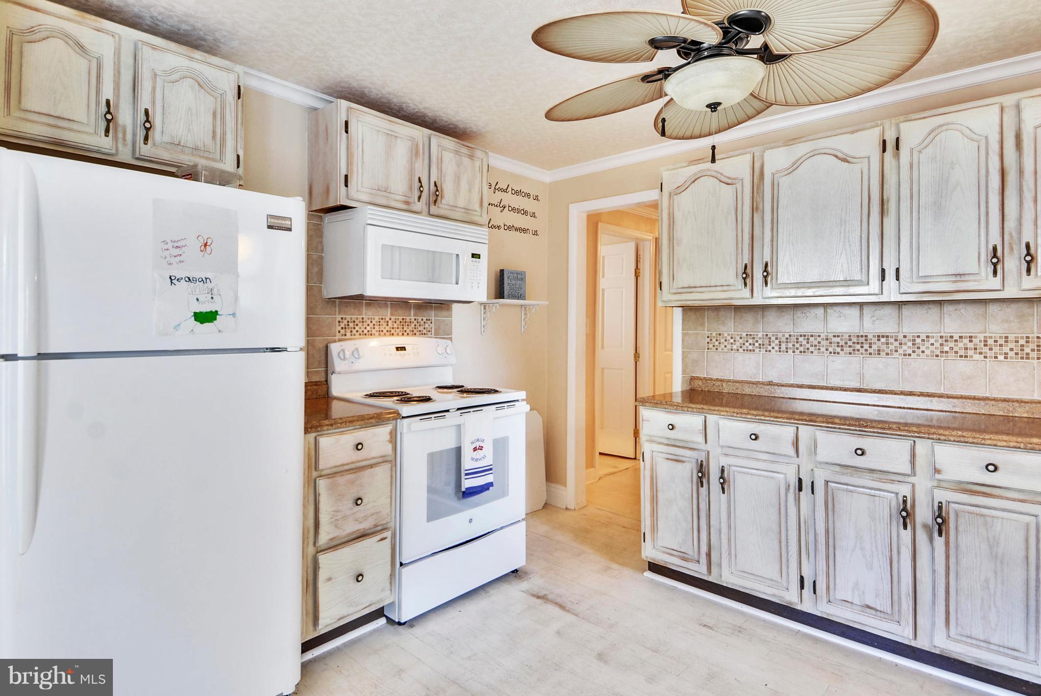 1719 Oldtown Road Edgewater, MD 21037 - Photo 11 of 22 Kitchen