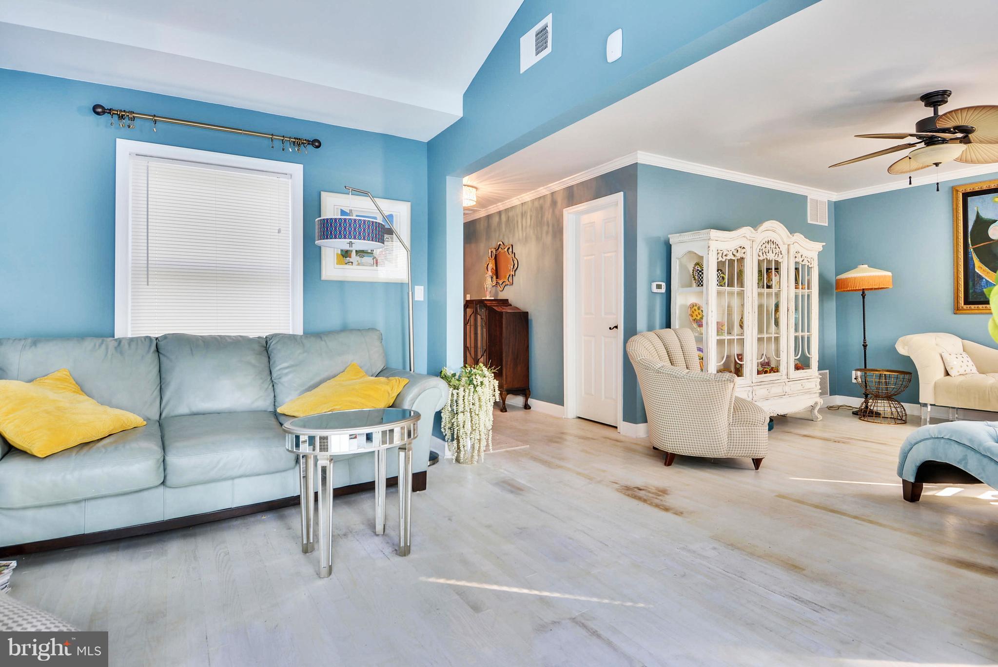 1719 Oldtown Road Edgewater, MD 21037 - Photo 10 of 22 Family Room