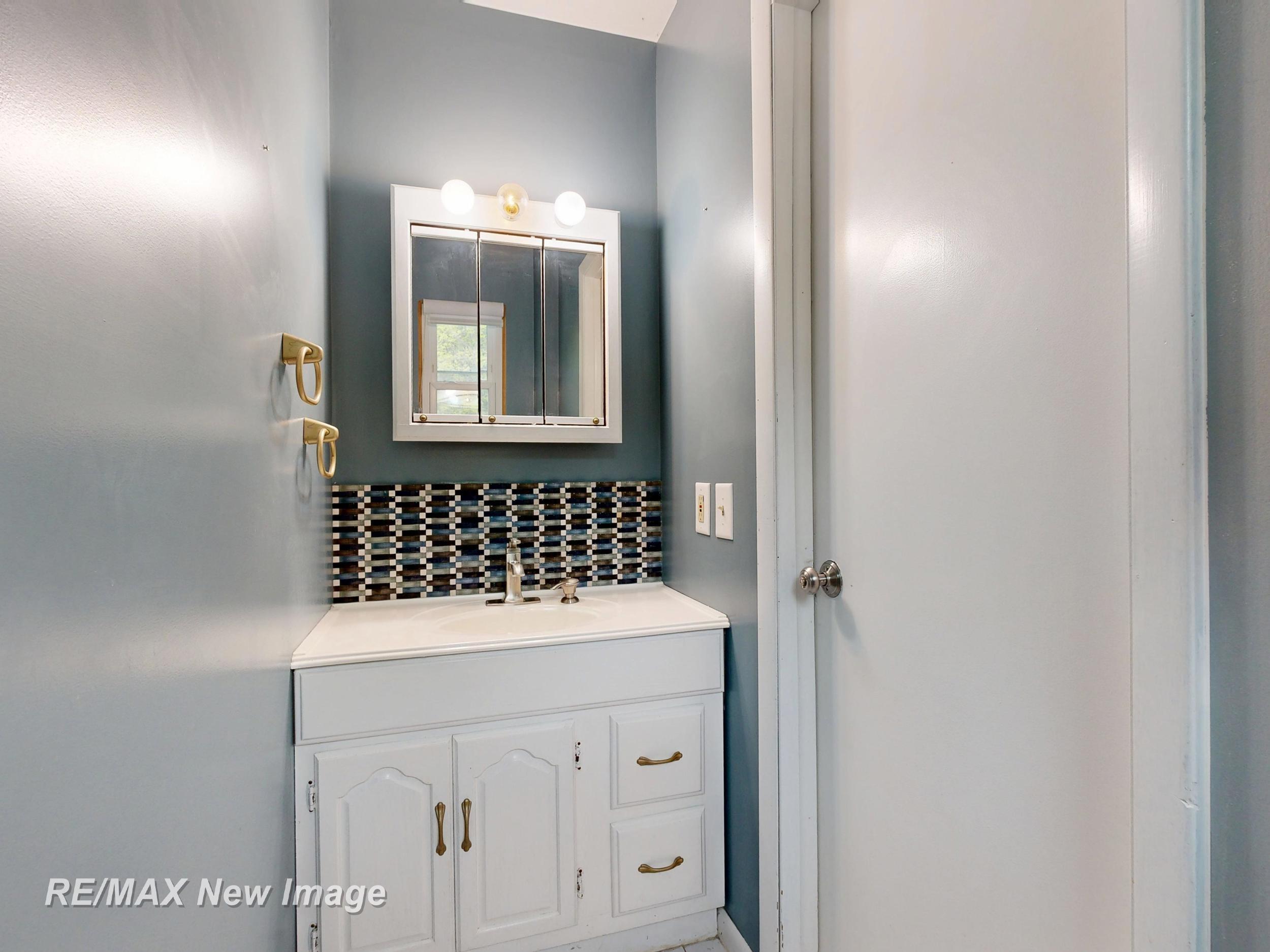 8013 South Merrill Road St. Charles, MI 48655 - Photo 8 of 22