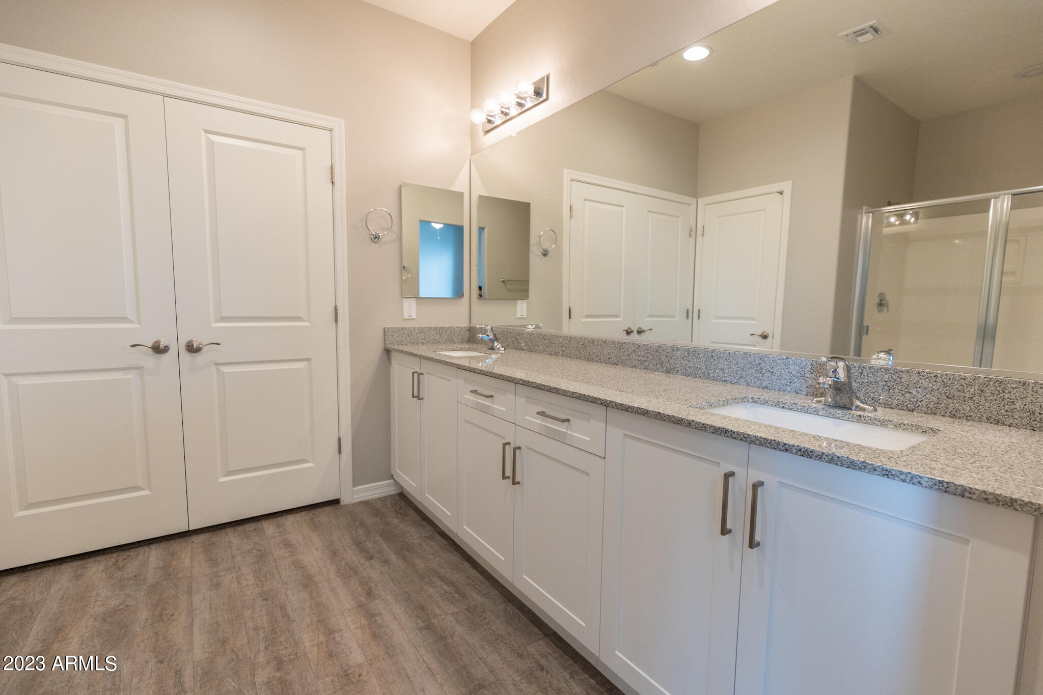 2950 North 38th Street, Unit 6 Phoenix, AZ 85018 - Photo 14 of 24 12