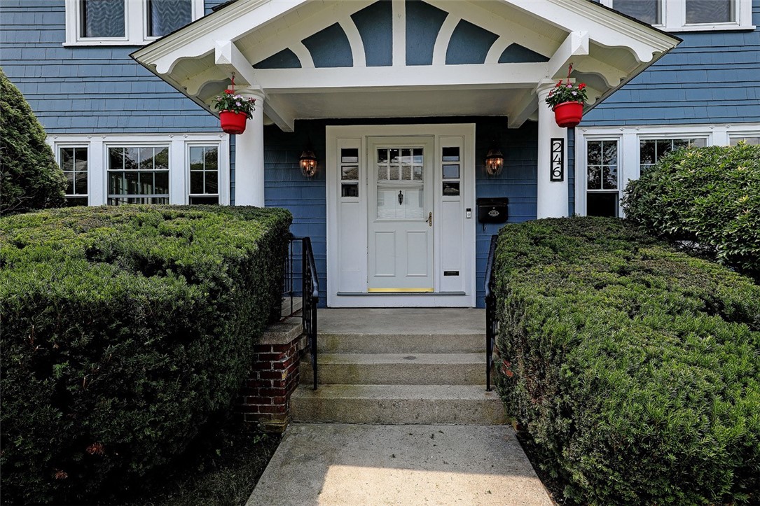 246 Oakley Road Woonsocket, RI 02895 - Photo 4 of 42