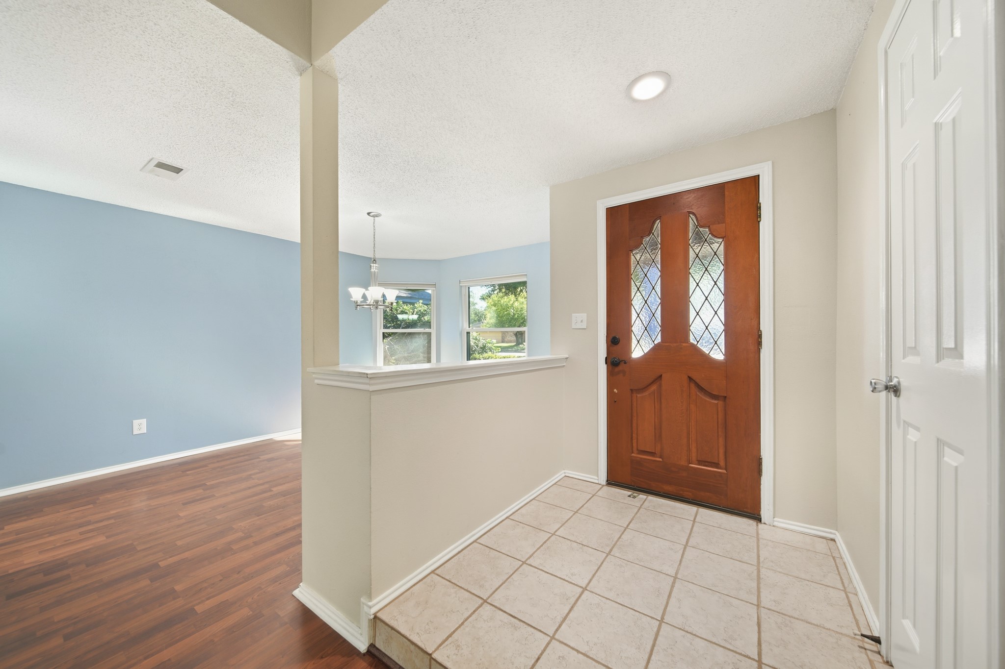 9518 Dundalk Street Spring, TX 77379 - Photo 20 of 46 a view of an empty room and window
