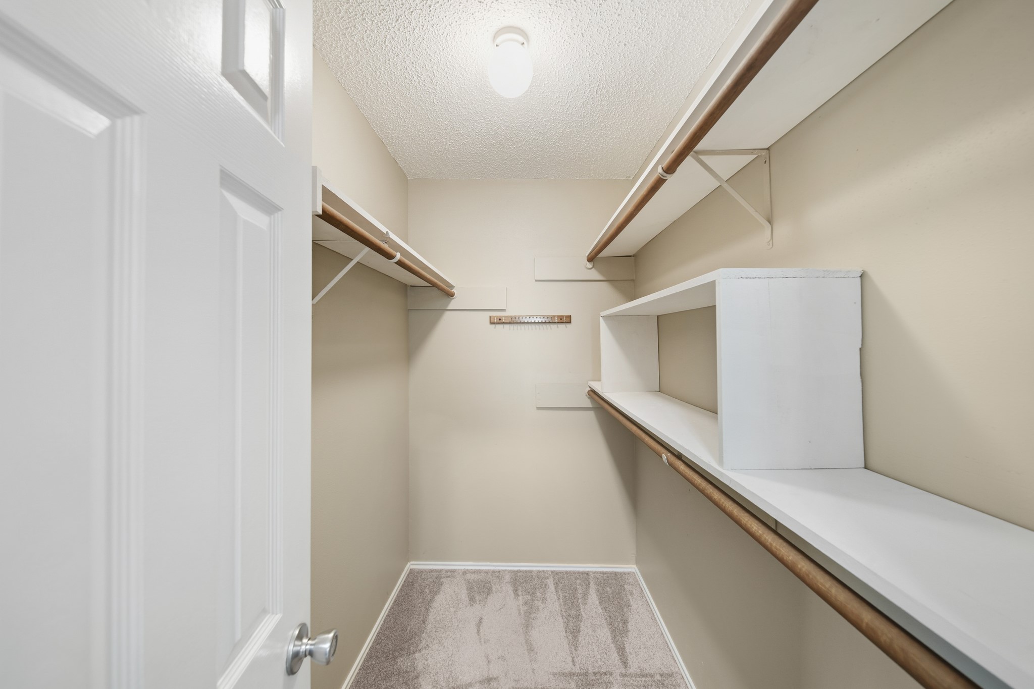 9518 Dundalk Street Spring, TX 77379 - Photo 27 of 46 a view of entryway