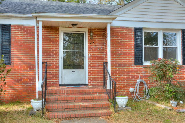 1727 Berkeley Road Augusta, GA 30904 - Photo 3 of 30 Gallery Image 3