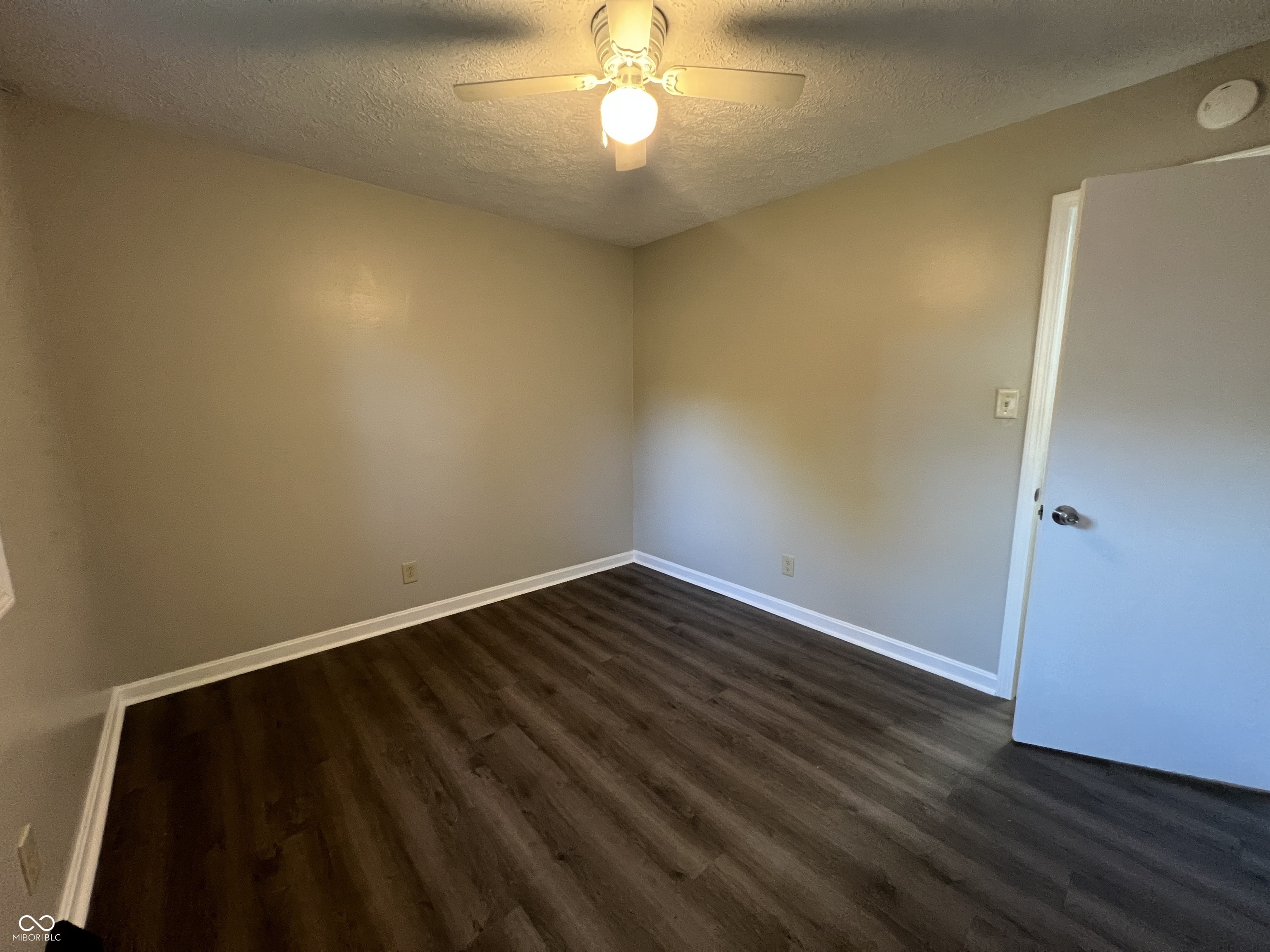 4343 Fairview Road Greenwood, IN 46142 - Photo 11 of 27