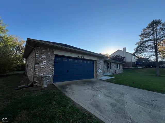 $1,800 | 4343 Fairview Road, Greenwood, IN 46142