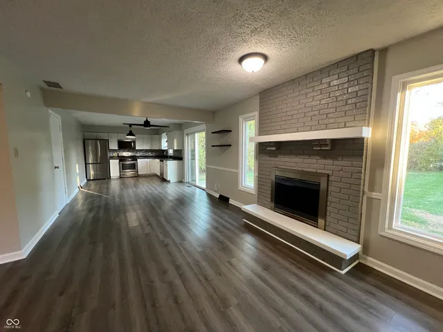 $1,800 | 4343 Fairview Road, Greenwood, IN 46142