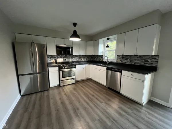 $1,700 | 4343 Fairview Road, Greenwood, IN 46142