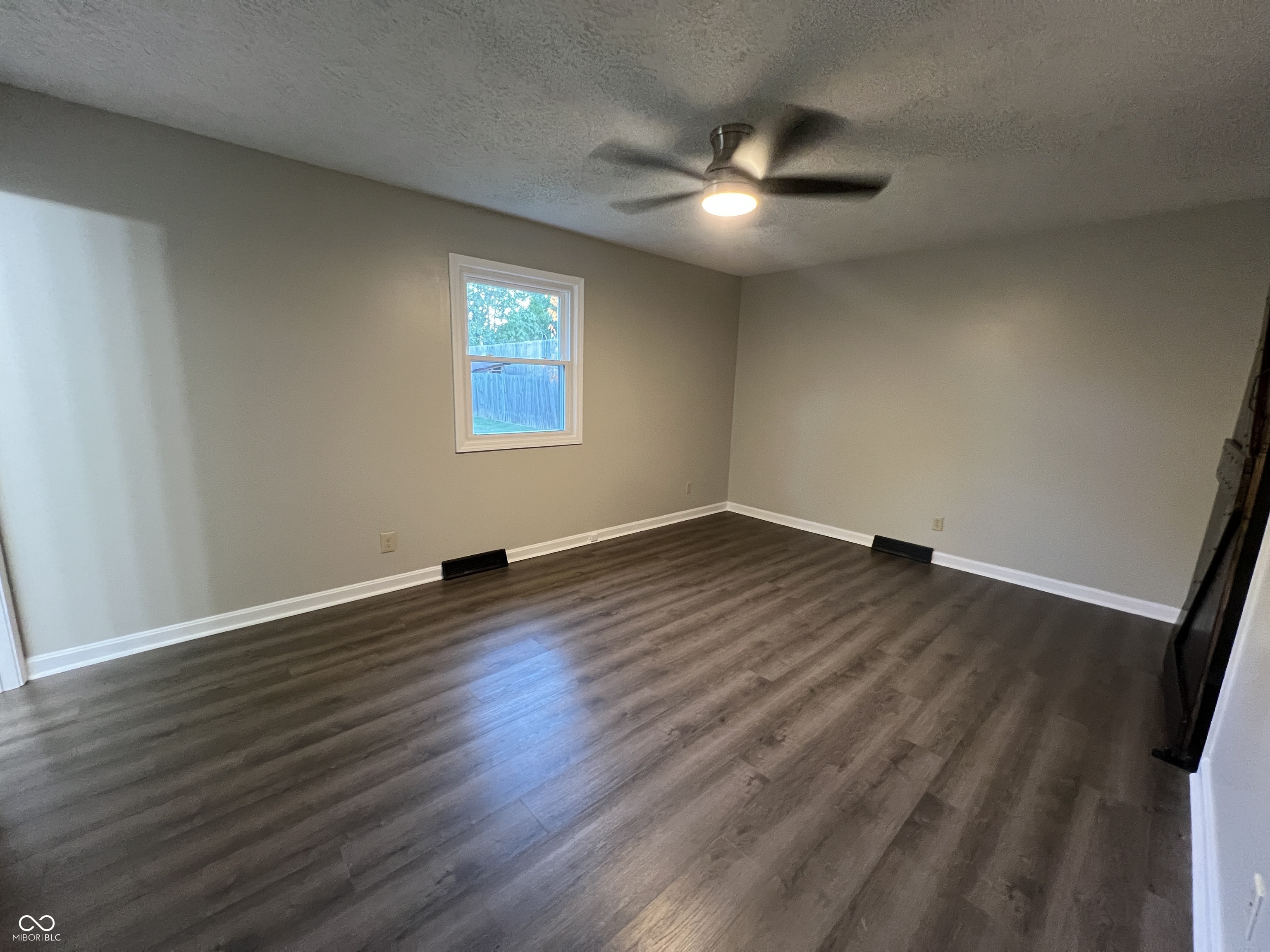 4343 Fairview Road Greenwood, IN 46142 - Photo 10 of 27