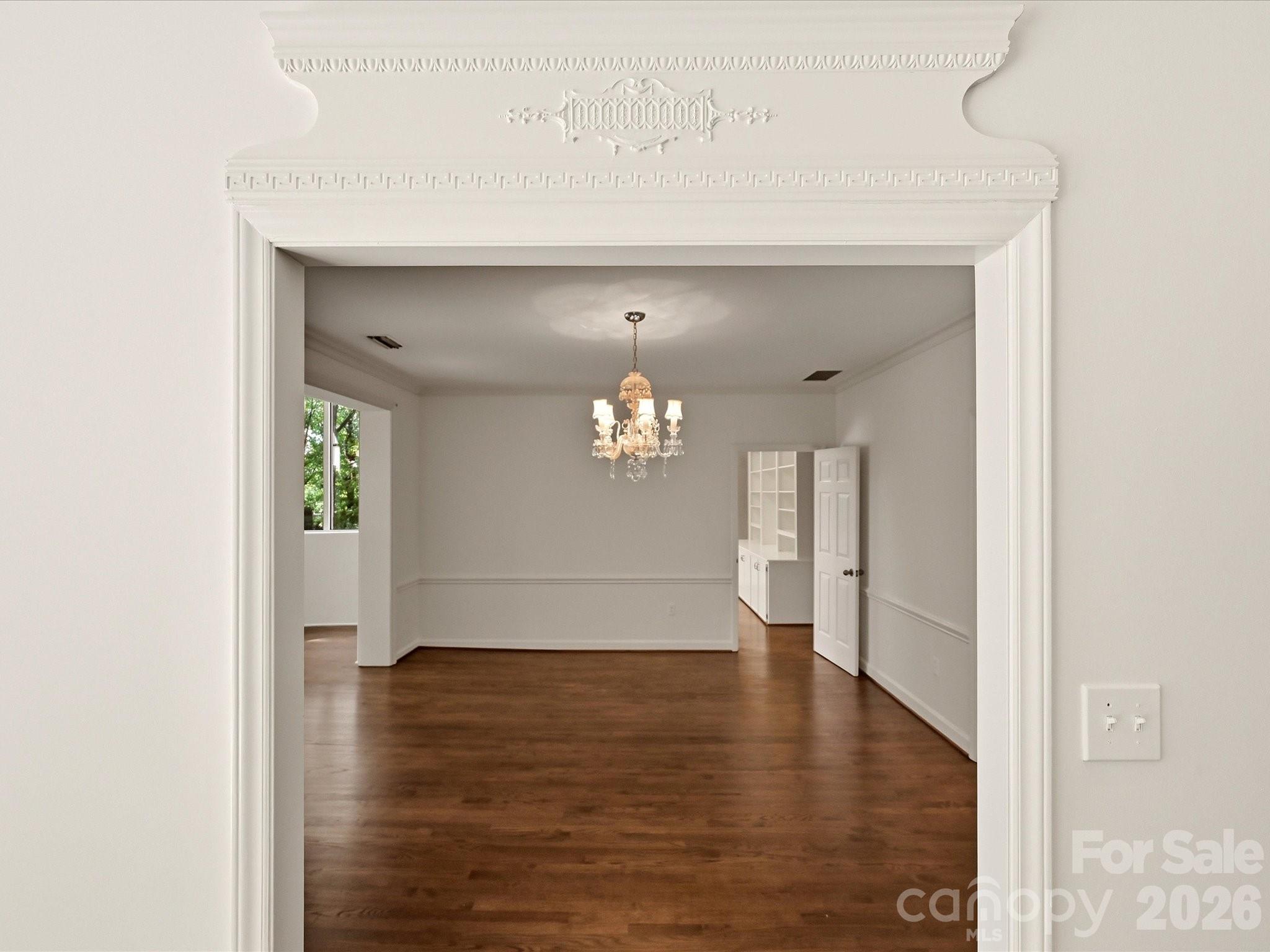 806 Cherokee Road Charlotte, NC 28207 - Photo 13 of 48 Gallery Image 13