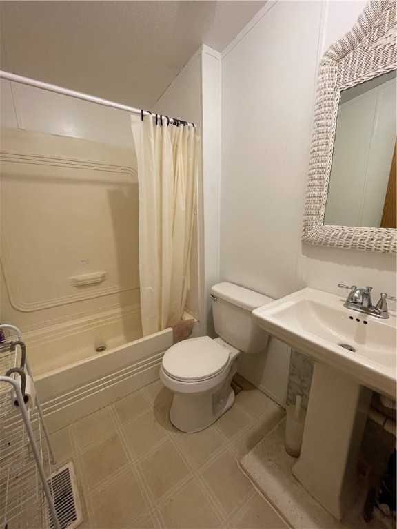 353 County Road 34 Norwich Town, NY 13815 - Photo 17 of 36 Main bath