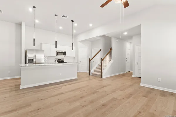 $1,850 | 483 Nespral Drive, San Antonio, TX 78253