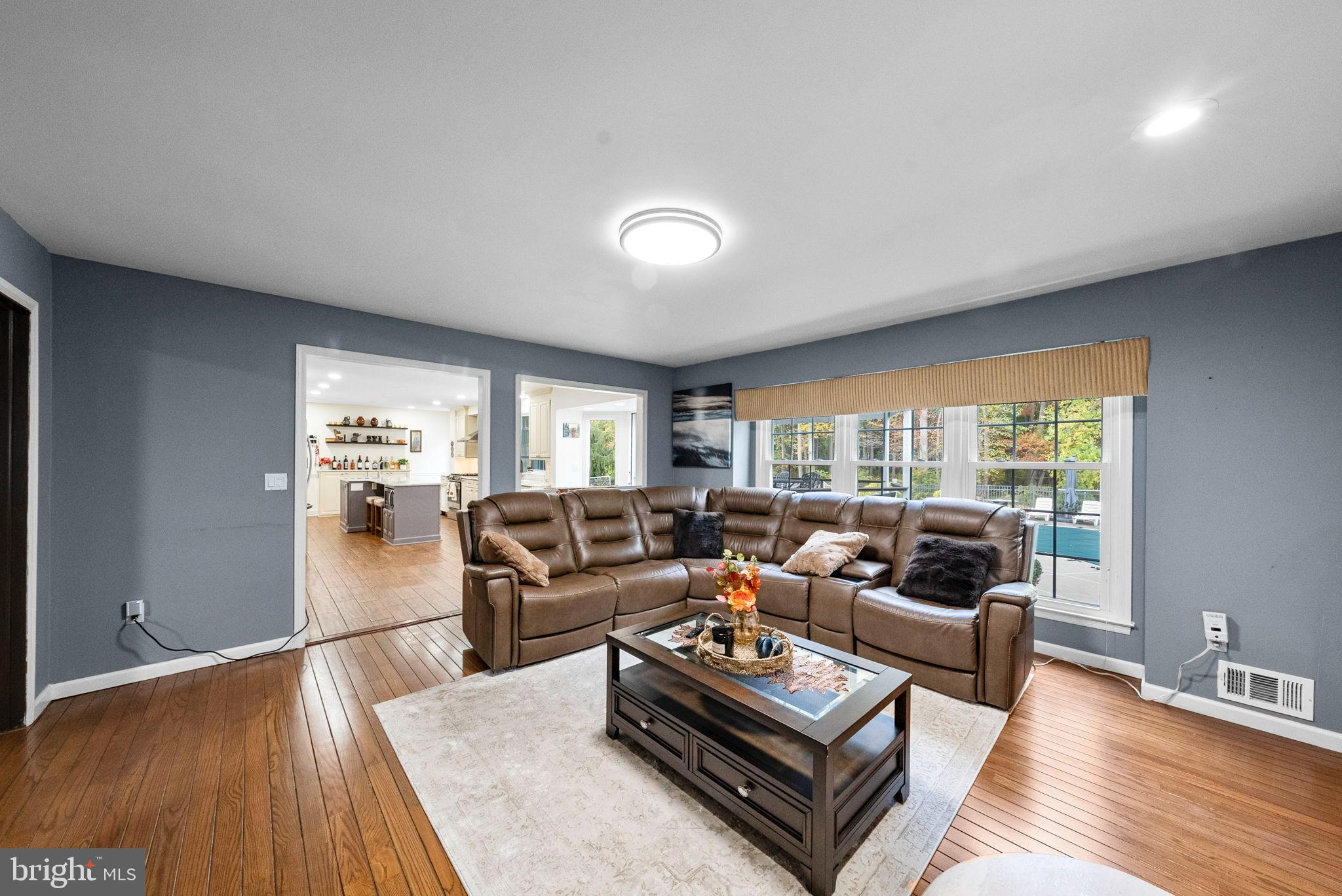 40 Doe Drive Hamilton, NJ 08620 - Photo 18 of 62 a living room with furniture and a large window