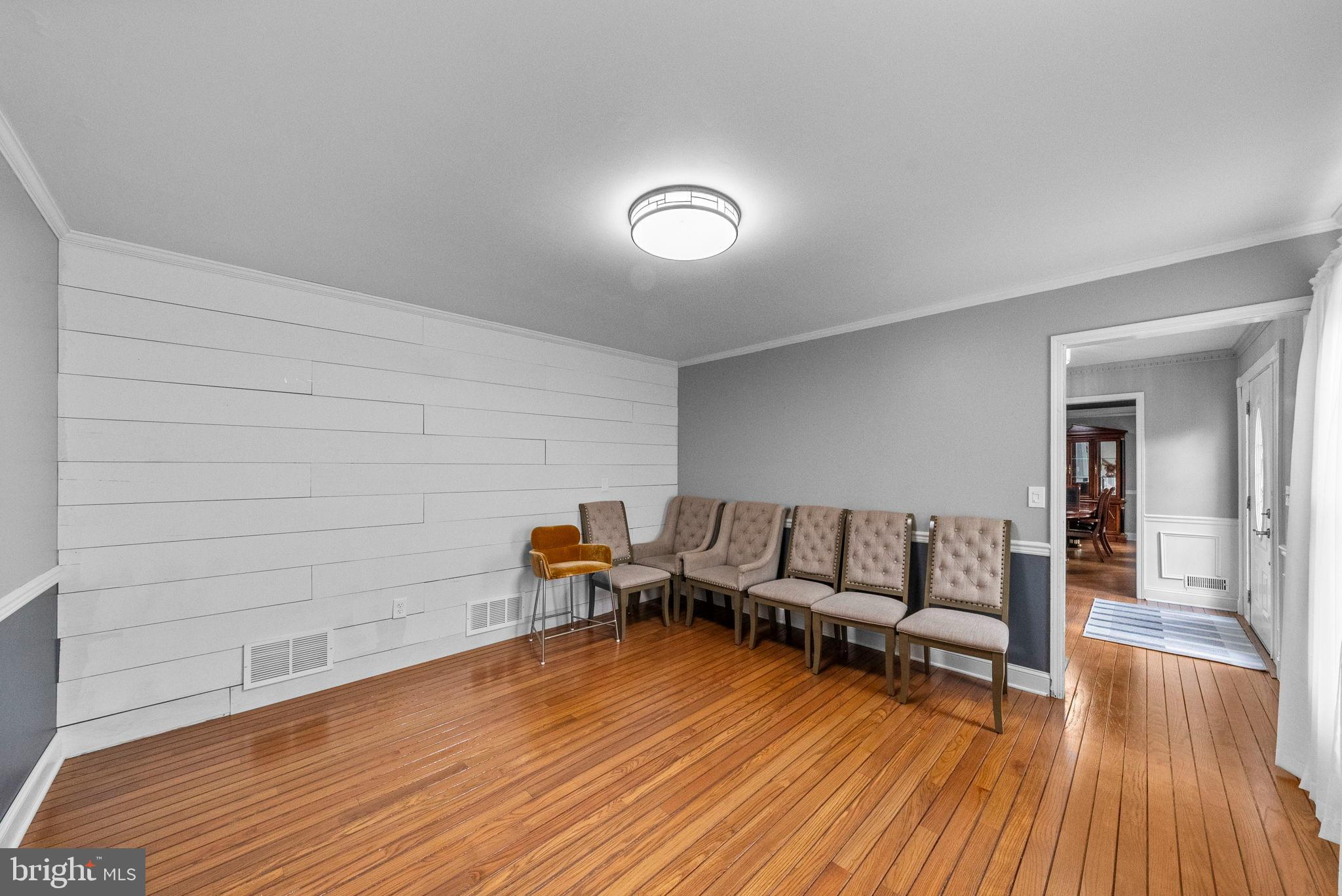 40 Doe Drive Hamilton, NJ 08620 - Photo 25 of 62 a living room with furniture and a wooden floor