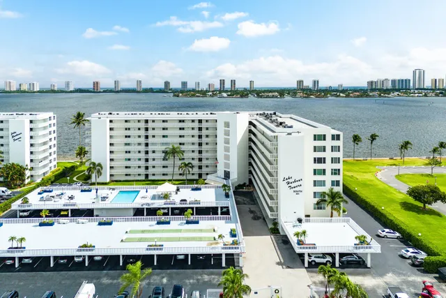 $679,000 | 301 Lake Shore Drive, Unit 411, Lake Park, FL 33403