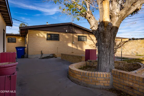 a house view with a garden space