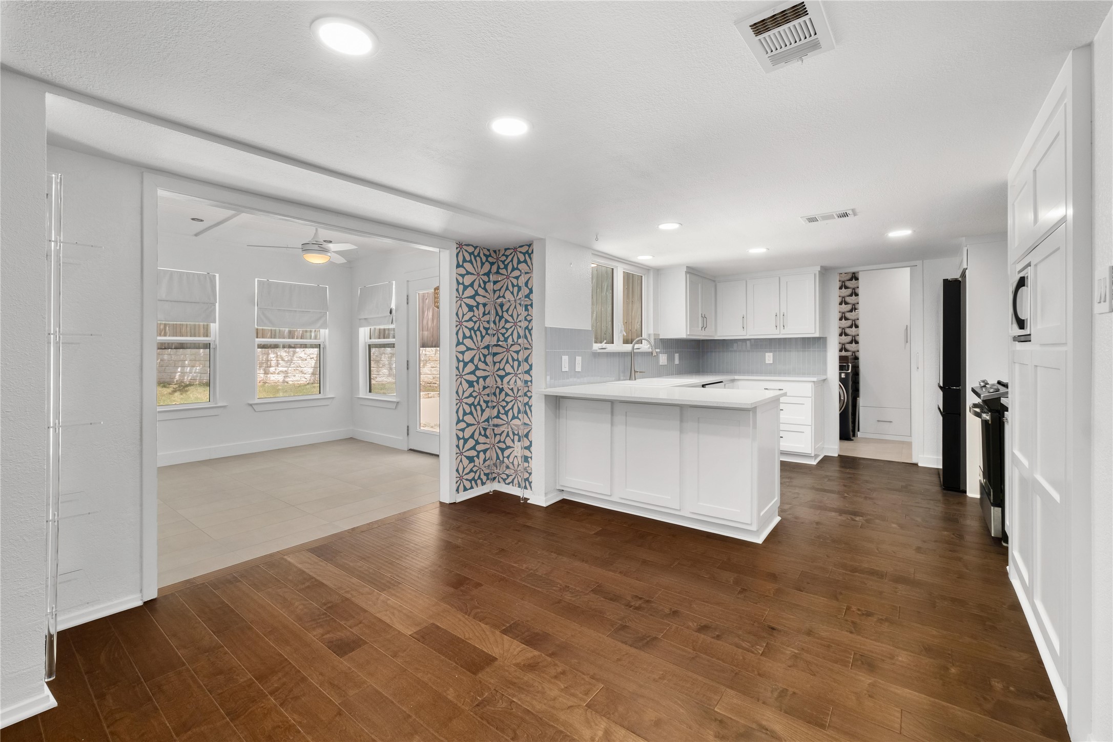 7602 Banpass Lane Austin, TX 78736 - Photo 9 of 32