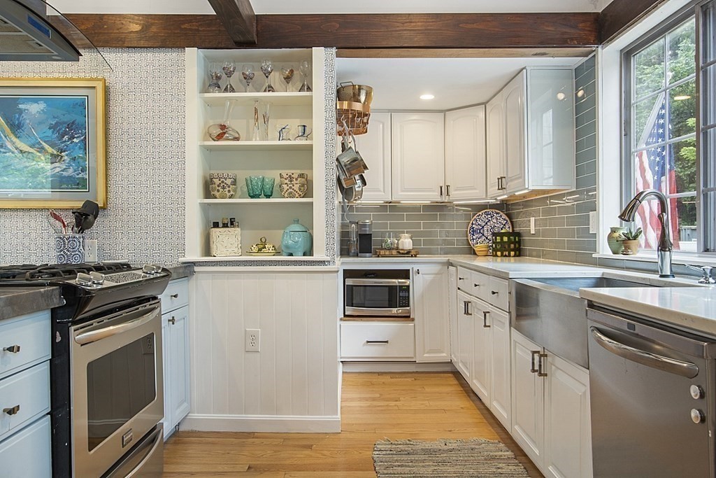 108 Lafayette Road Salisbury, MA 01952 - Photo 5 of 41