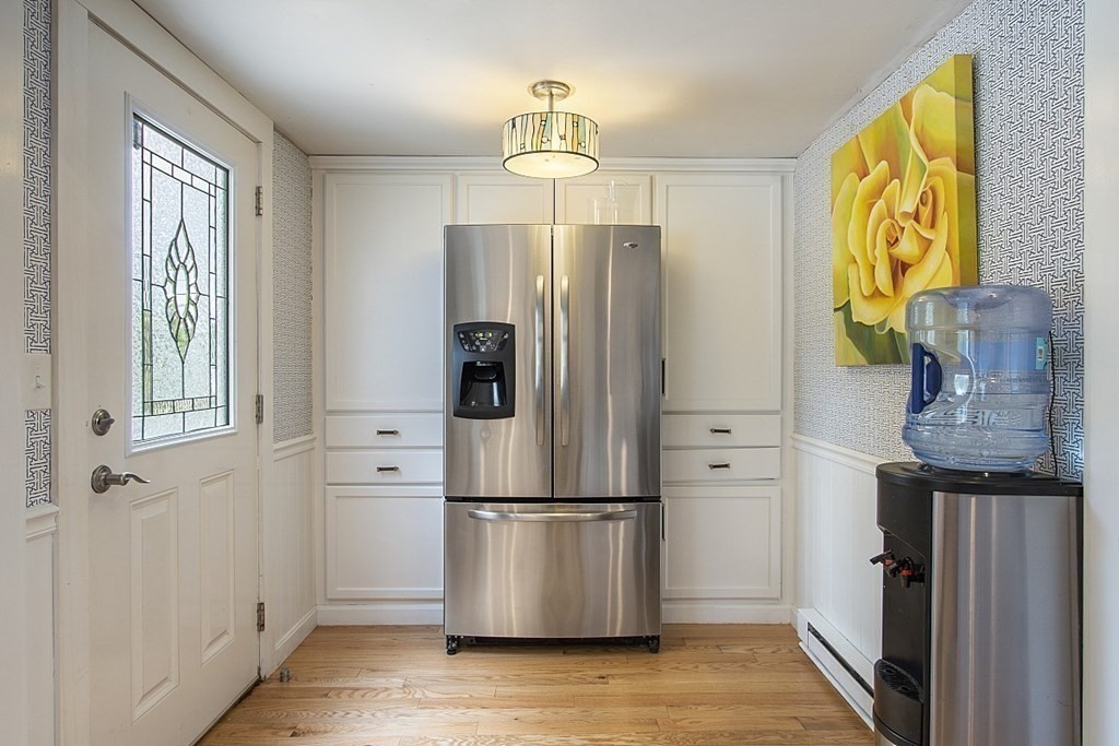 108 Lafayette Road Salisbury, MA 01952 - Photo 8 of 41