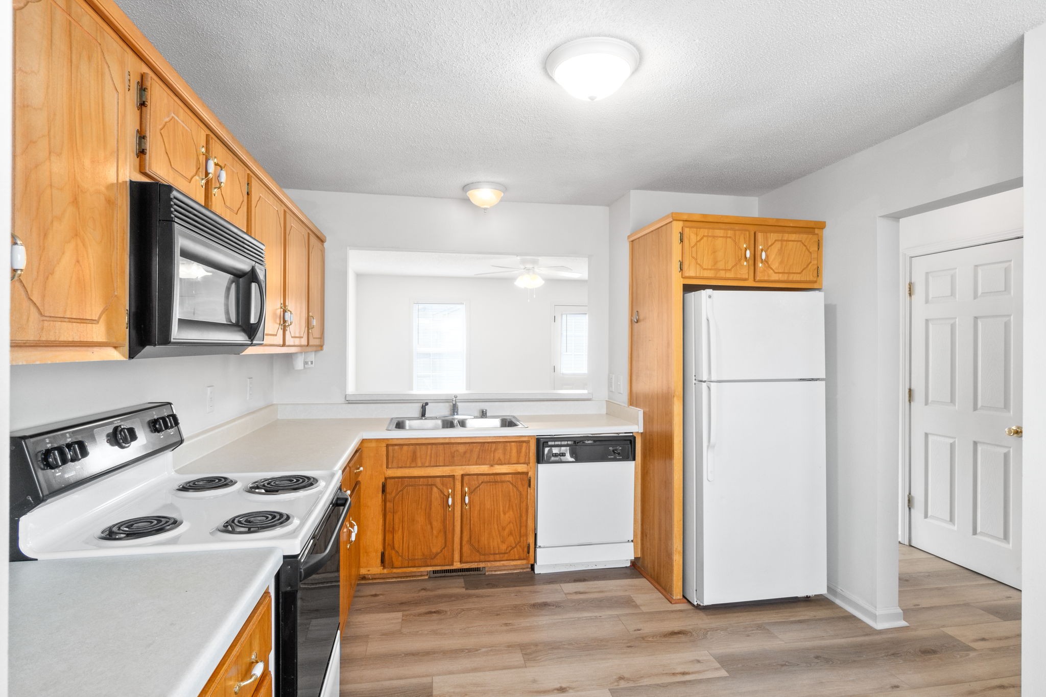 246 Tree Line Drive Oak Grove, KY 42262 - Photo 8 of 25