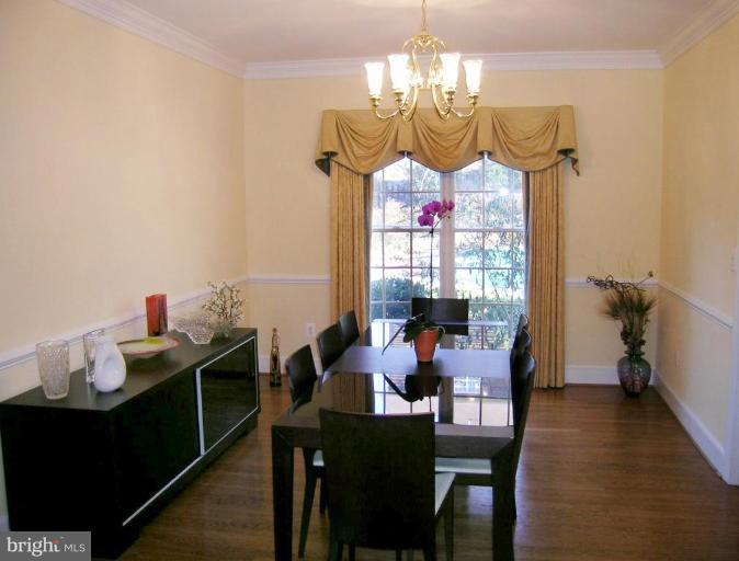 2004 Byrd Road Vienna, VA 22182 - Photo 5 of 23 Dining Room