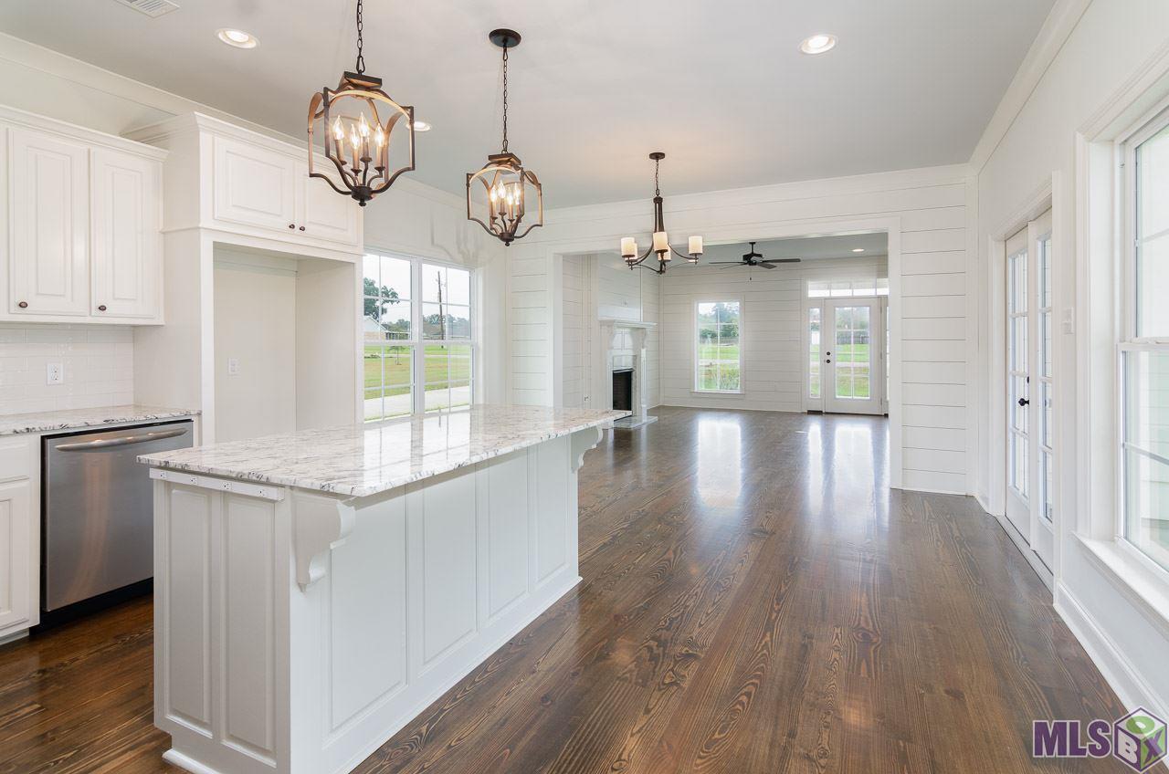 18067 Diaz Road Prairieville, LA 70769 - Photo 11 of 24 Gallery Image 11