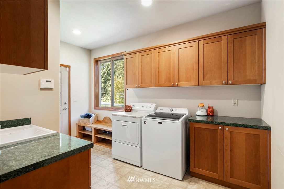 23260 Northeast Jefferson Point Road Kingston, WA 98346 - Photo 25 of 40 Gallery Image 25