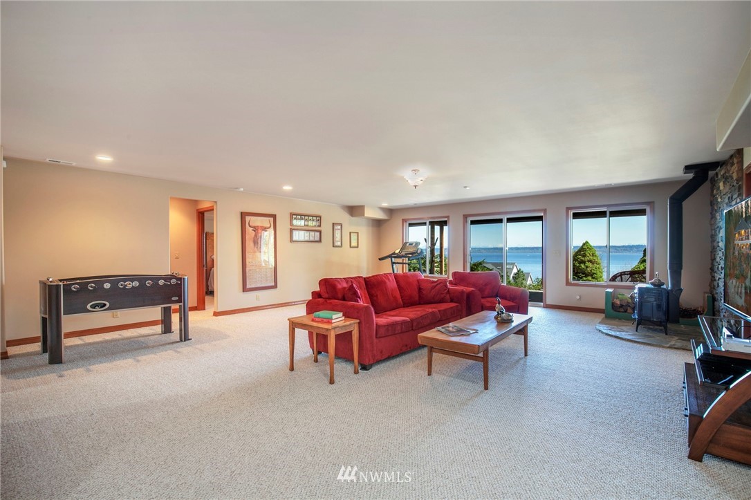 23260 Northeast Jefferson Point Road Kingston, WA 98346 - Photo 30 of 40 Gallery Image 30