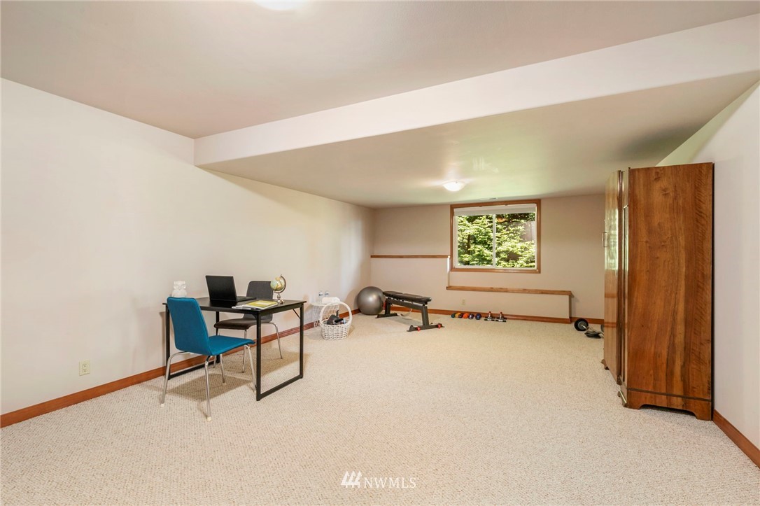 23260 Northeast Jefferson Point Road Kingston, WA 98346 - Photo 34 of 40 Gallery Image 34