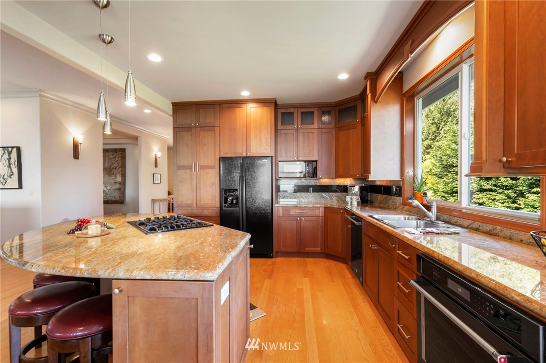 23260 Northeast Jefferson Point Road Kingston, WA 98346 - Photo 8 of 40 Gallery Image 8