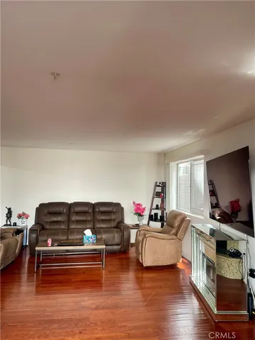 $865,000 | 4733 Elmwood Avenue, Los Angeles, CA 90004