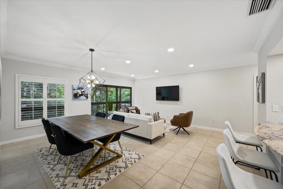 13334 Polo Club Road, Unit 332 Wellington, FL 33414 - Photo 7 of 19 Dining/Living Room