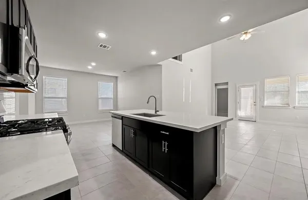 $3,450 | 2009 Belvedere Street, Garland, TX 75041