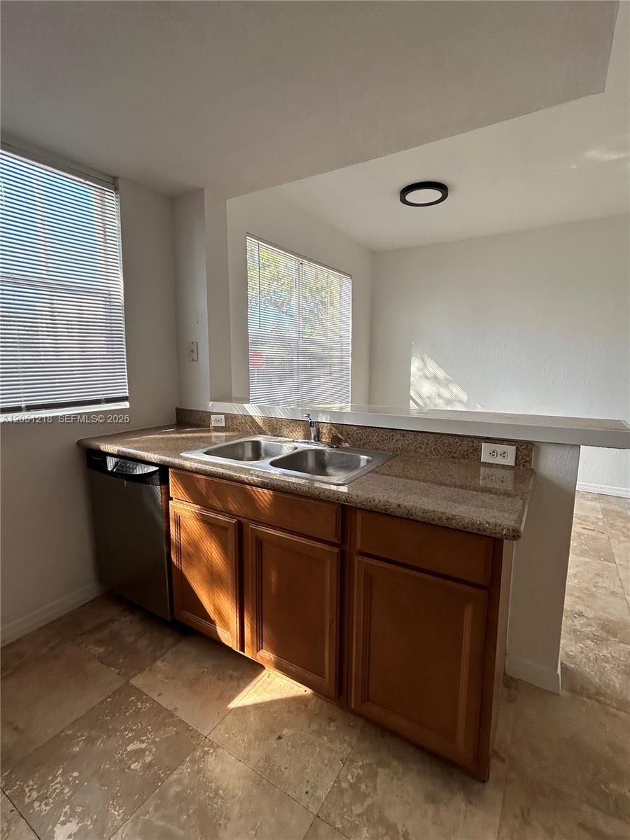 953 Southwest 10th Street, Unit 3 Miami, FL 33130 - Photo 9 of 14