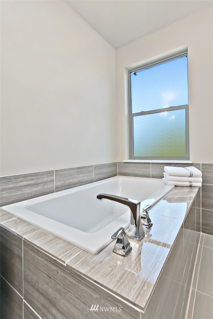 324 South 47th Street Renton, WA 98055 - Photo 14 of 22