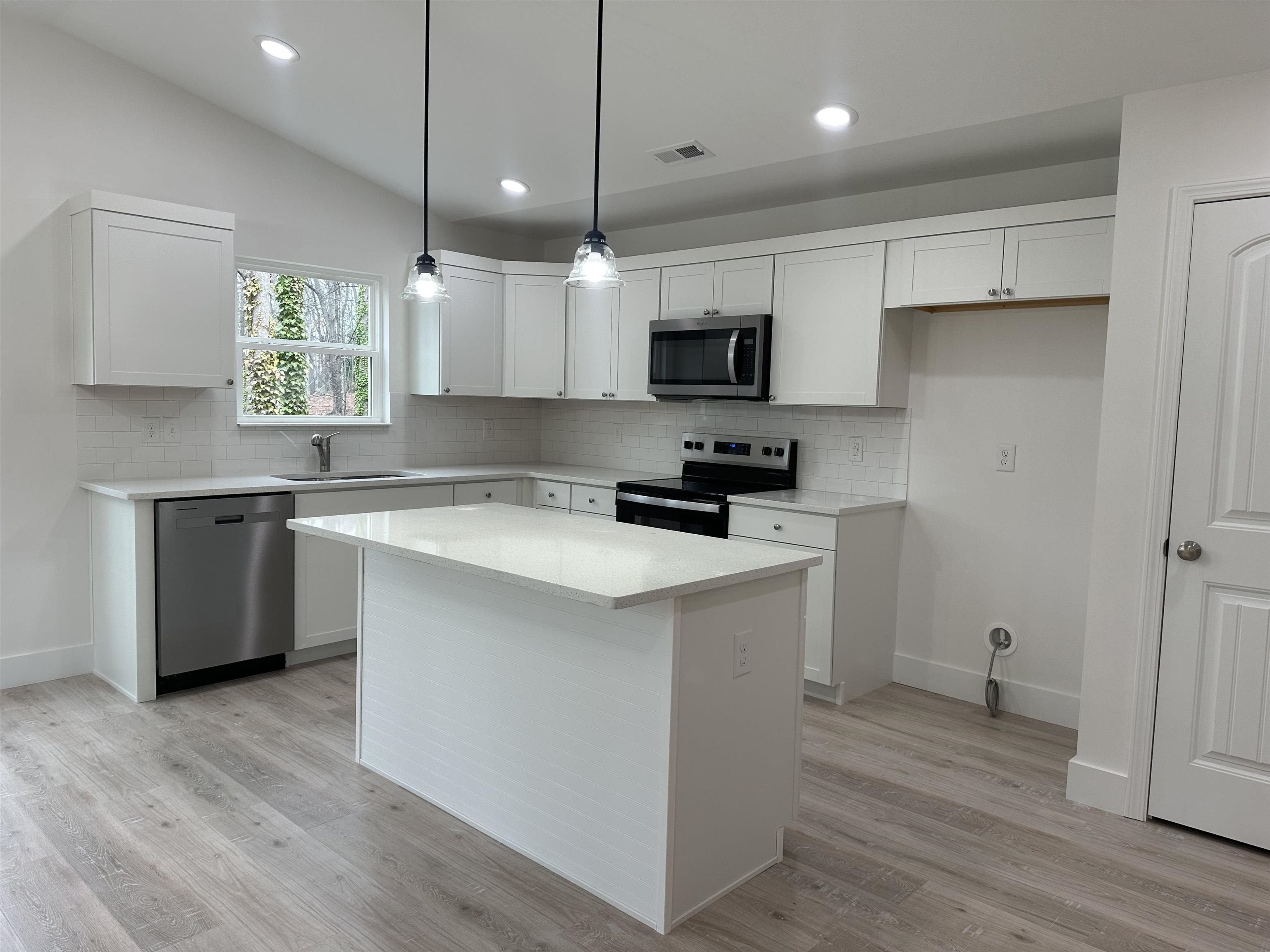 306 Lexington Street Chesnee, SC 29323 - Photo 2 of 22