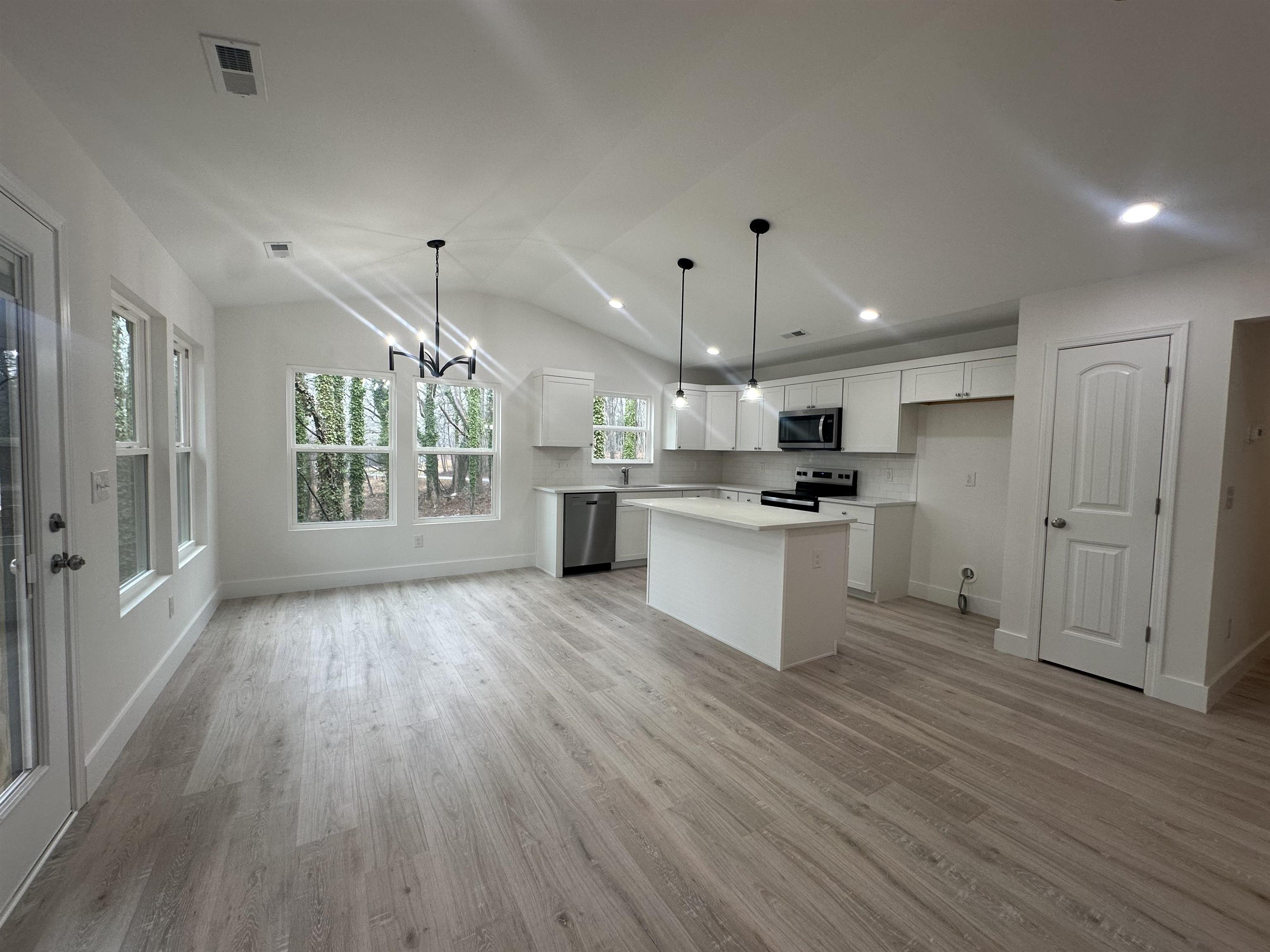 306 Lexington Street Chesnee, SC 29323 - Photo 5 of 22