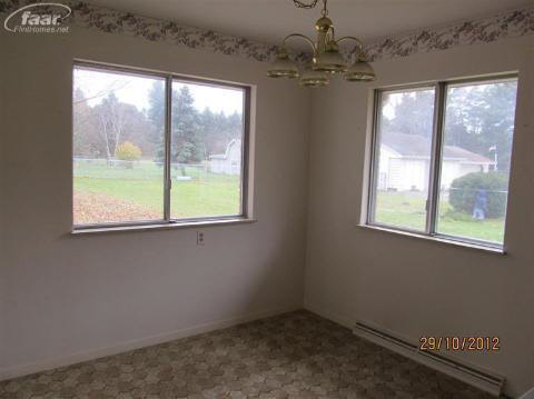 8229 North Clio Road Mount Morris, MI 48458 - Photo 5 of 10 20174314-4.JPG