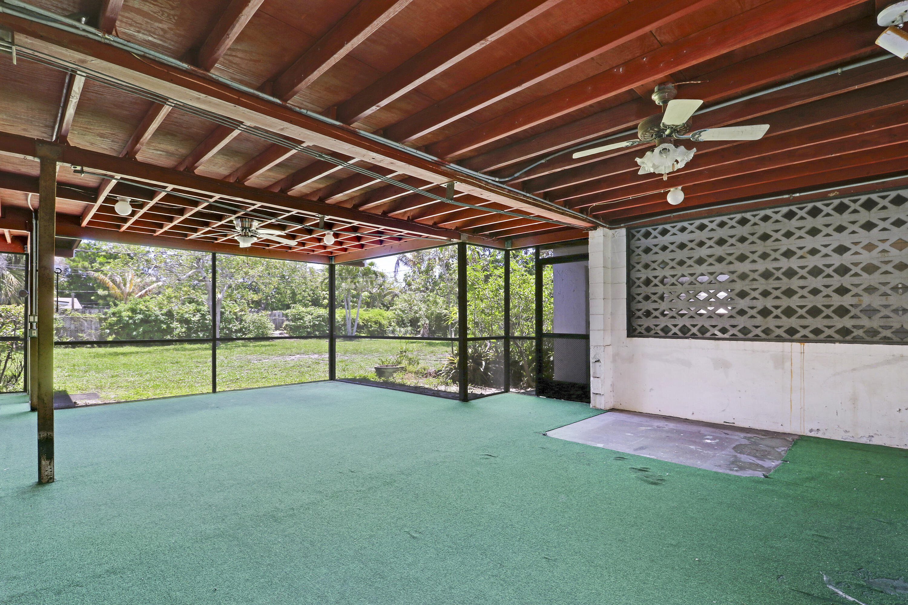 314 3rd Street Jupiter, FL 33458 - Photo 4 of 19 BACK PATIO