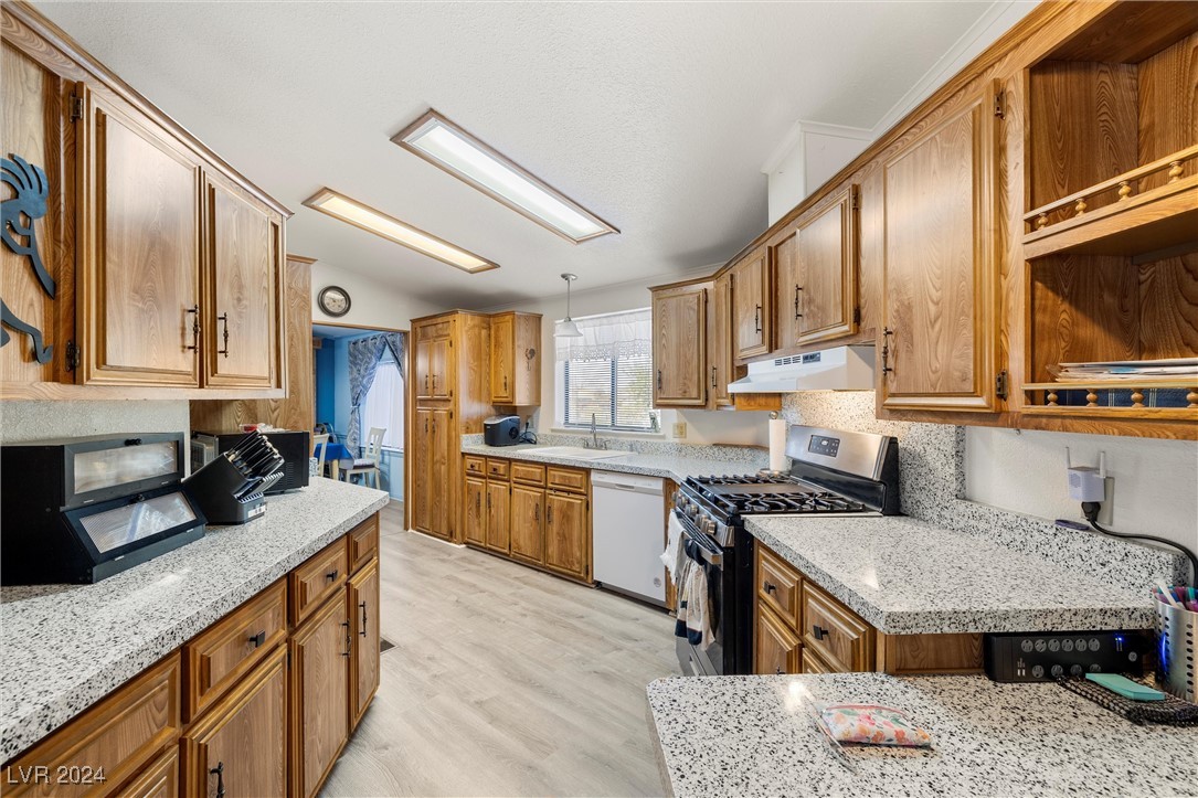 590 East Simkins Road Pahrump, NV 89060 - Photo 15 of 30 Gallery Image 15
