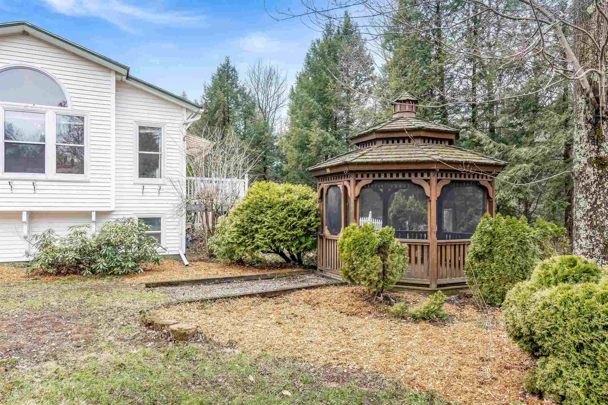 251 Sandy Birch Road Georgia, VT 05468 - Photo 2 of 38