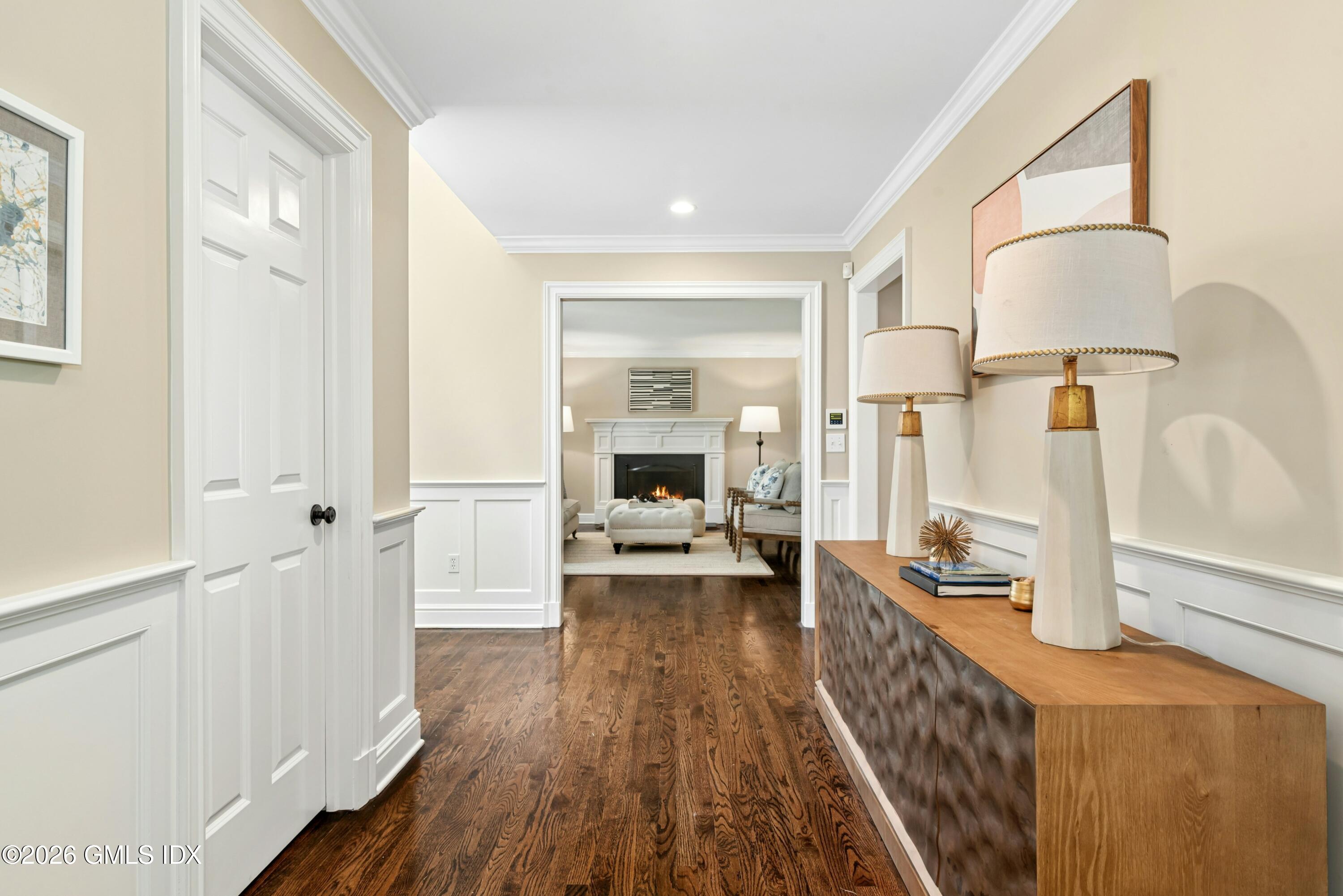 48 Northridge Road Old Greenwich, CT 06870 - Photo 4 of 30 Entry