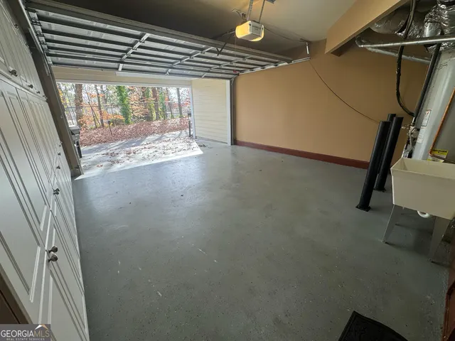 $3,300 | 1027 Pearl Point Northeast, Sandy Springs, GA 30328