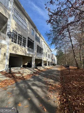 $3,300 | 1027 Pearl Point Northeast, Sandy Springs, GA 30328