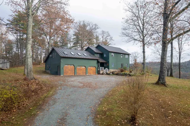 $749,900 | 587 Johnson Spooner Road, Castleton, VT 05735