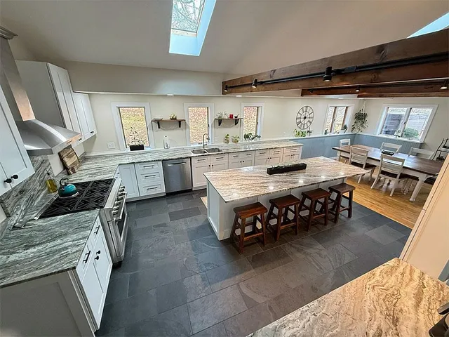 $749,900 | 587 Johnson Spooner Road, Castleton, VT 05735