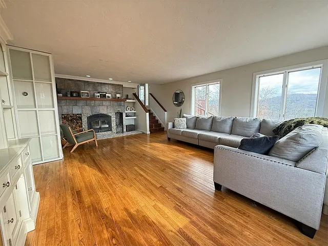 $749,900 | 587 Johnson Spooner Road, Castleton, VT 05735