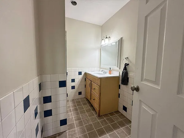 $749,900 | 587 Johnson Spooner Road, Castleton, VT 05735