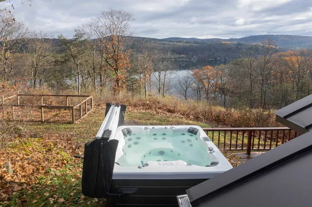 $749,900 | 587 Johnson Spooner Road, Castleton, VT 05735