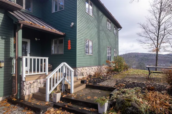 $749,900 | 587 Johnson Spooner Road, Castleton, VT 05735